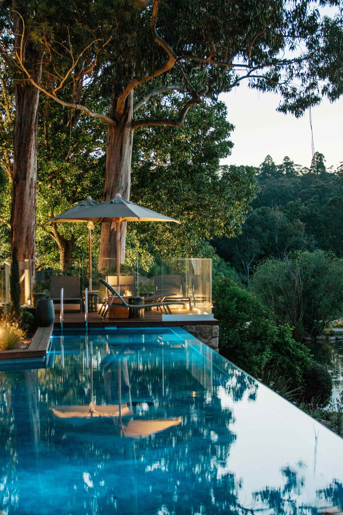 Lake House infinity pool on the waterfront